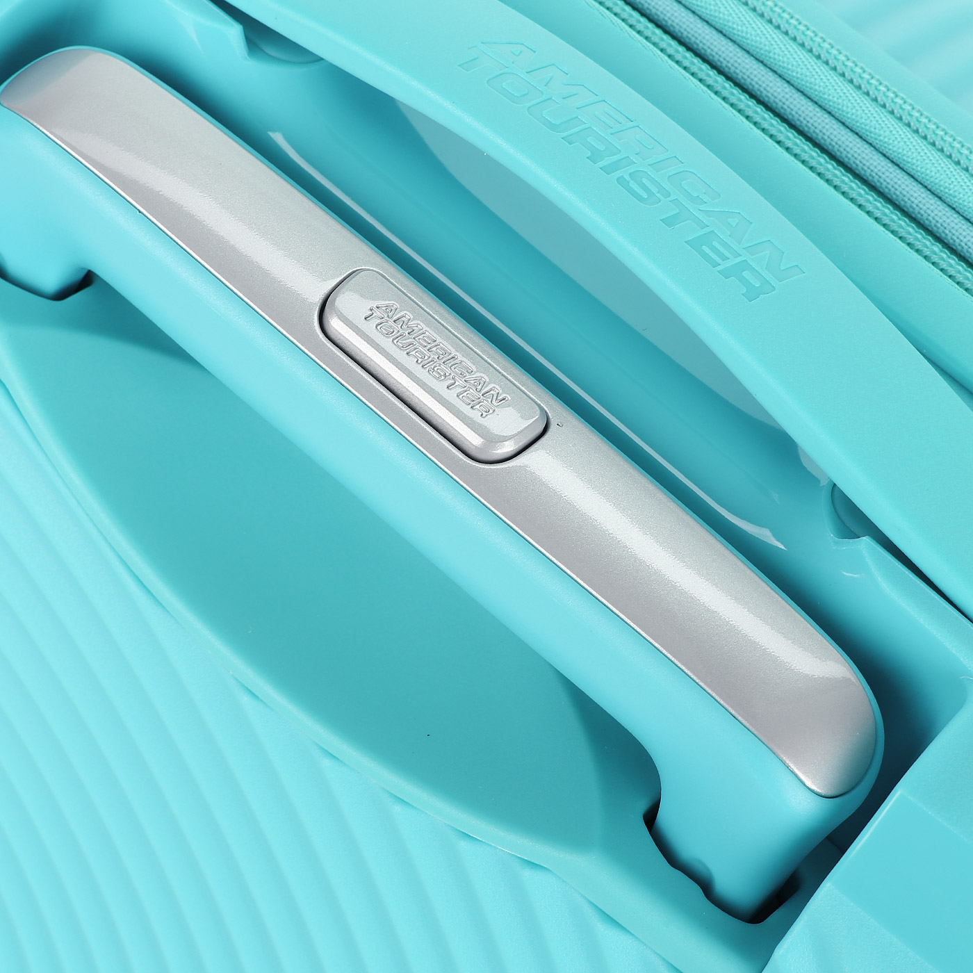 Чемодан American Tourister Soundbox