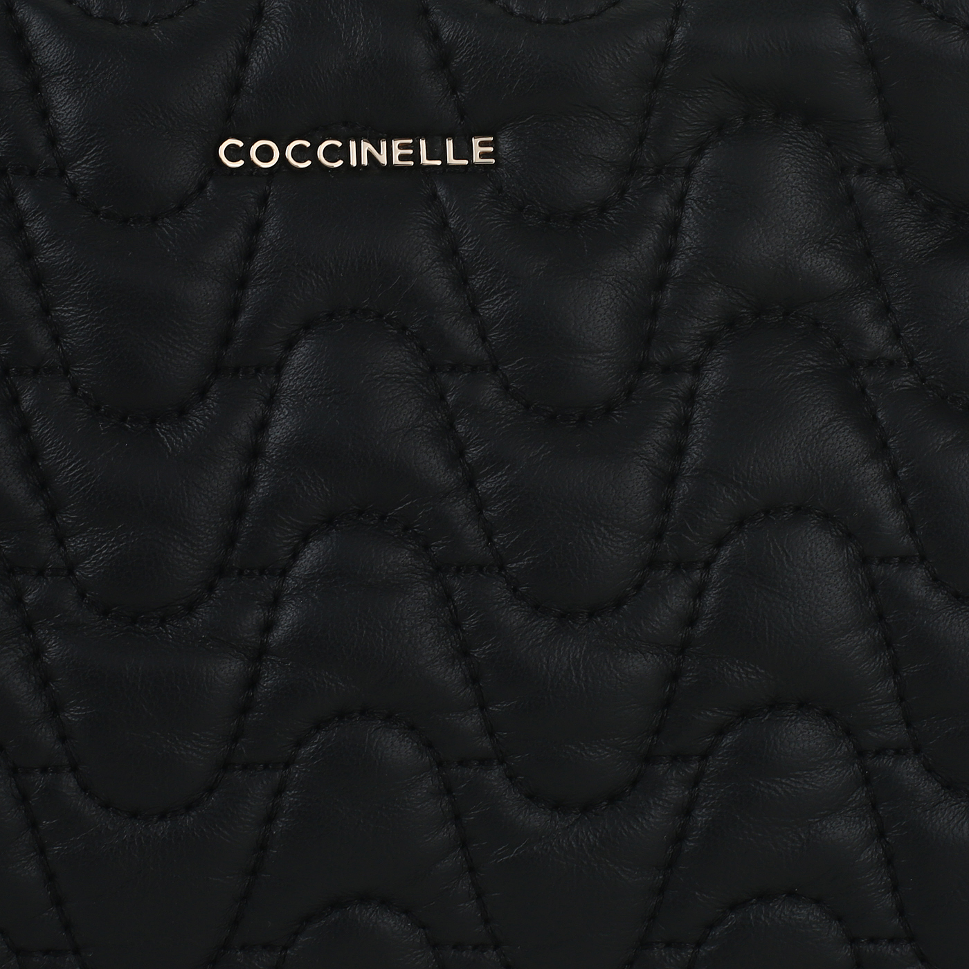 Сумка через плечо с цепочкой Coccinelle Ophelie Matelasse