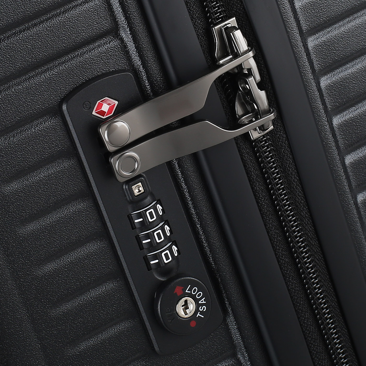 Чемодан на колесах Echolac Shogun