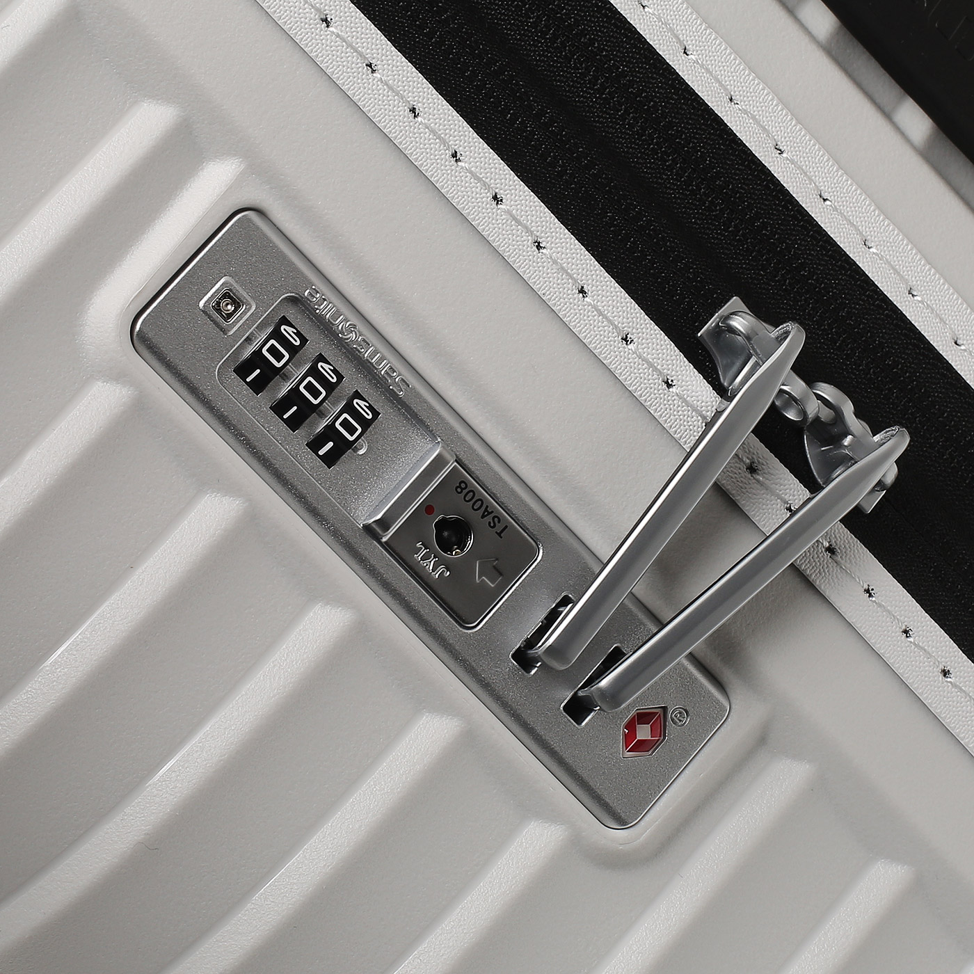 Чемодан большой L из полипропилена Samsonite Upscape