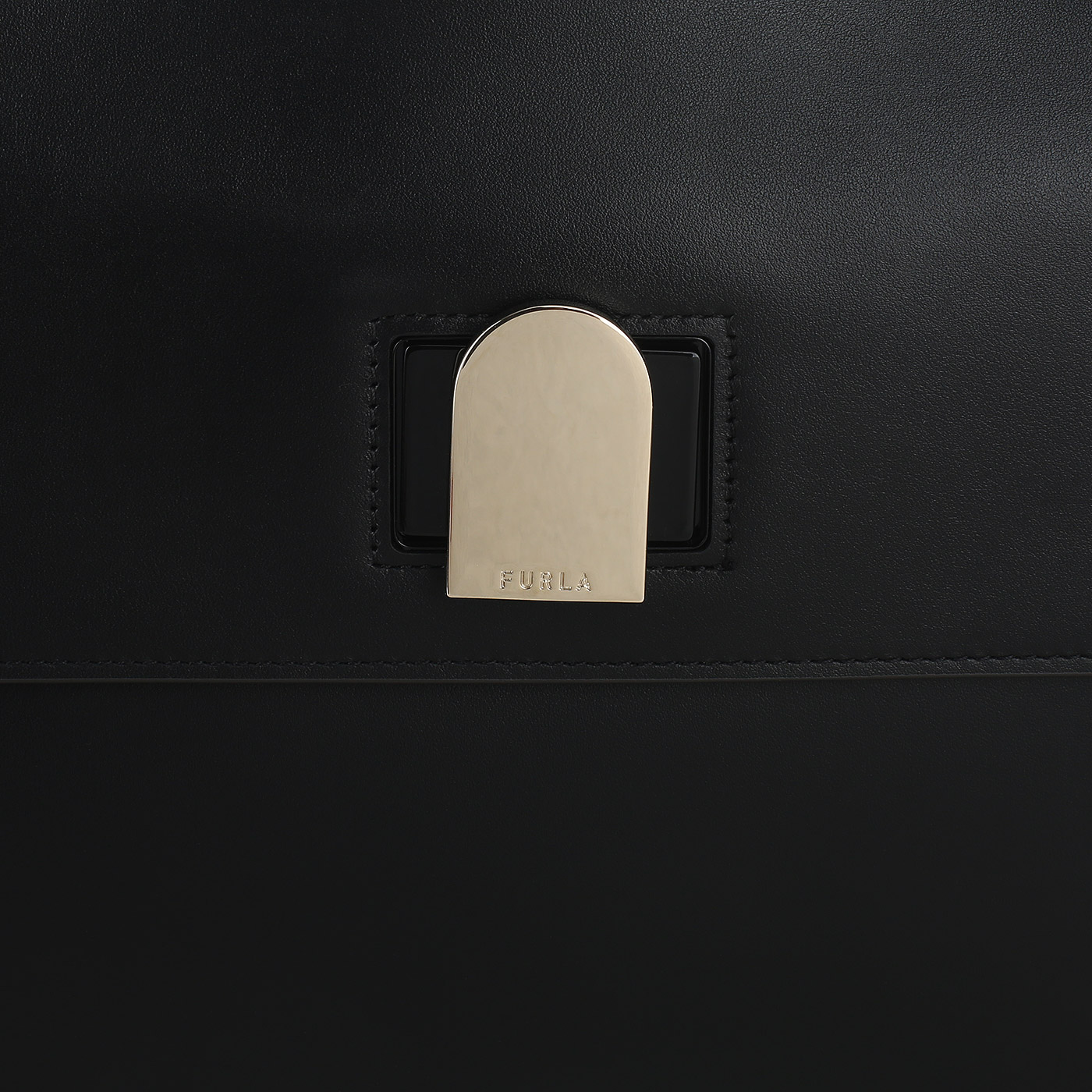 Кожаная сумка Furla Emma